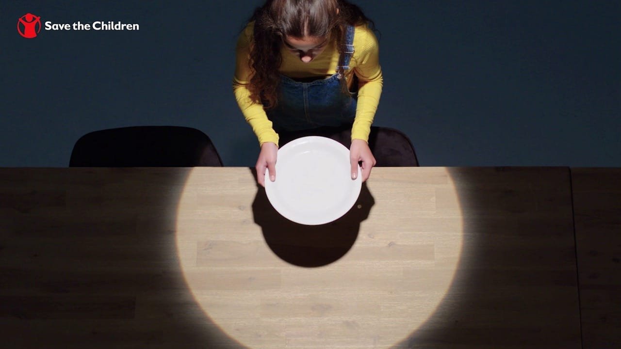 Save the children commercial phil en flo 3 groot - Save The Children -  - Phil & Flo Creative Studio