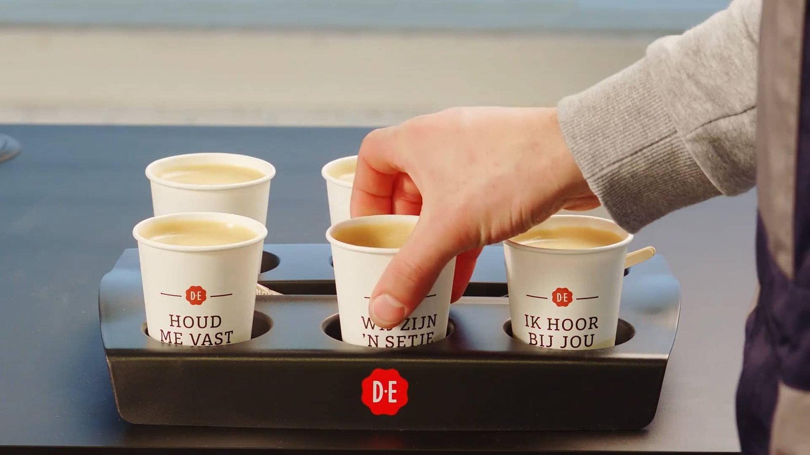 Jde snelheid social media film phil en flo 2 - Instagram video laten maken - Geen categorie - Phil & Flo Creative Studio