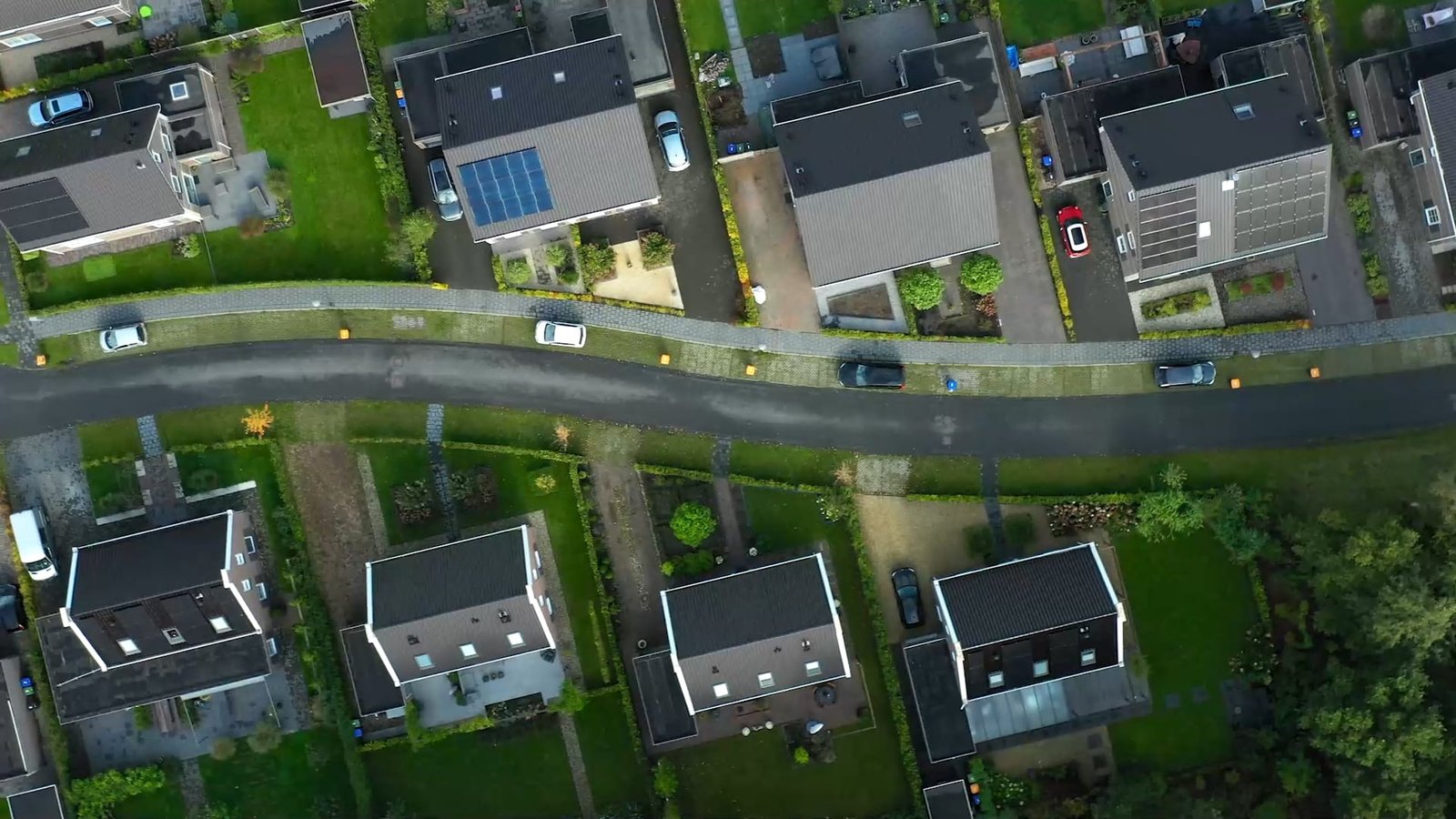 Drone video laten maken kantoor - Drone video laten maken - Geen categorie - Phil & Flo Creative Studio