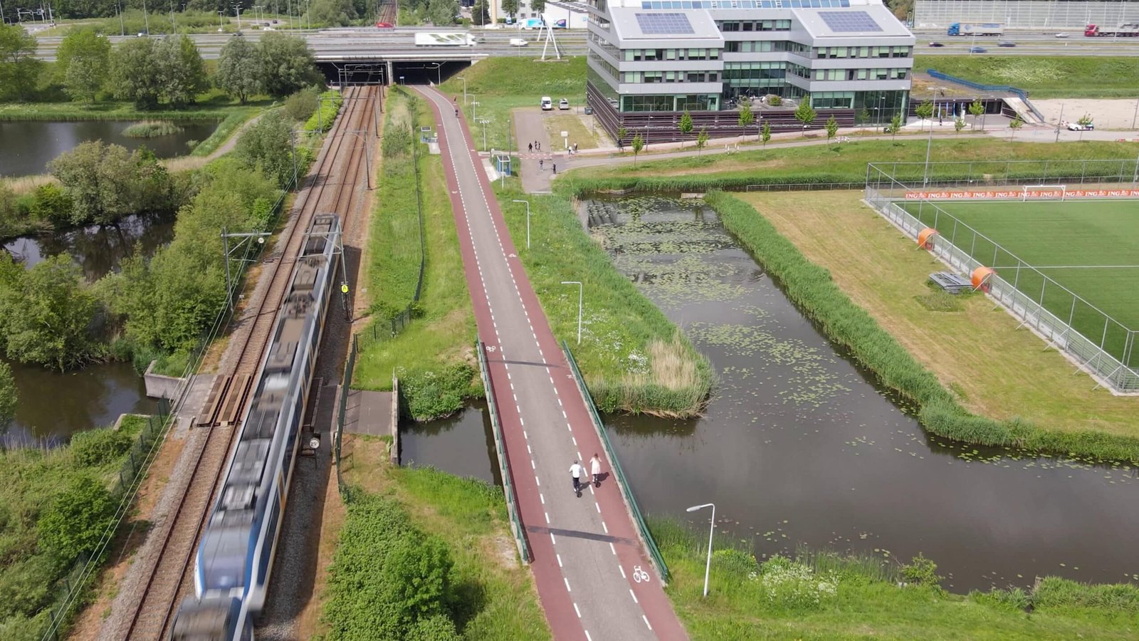 Nomios drone corporate film phil en flo 1 scaled - Drone video laten maken - Geen categorie - Phil & Flo Creative Studio