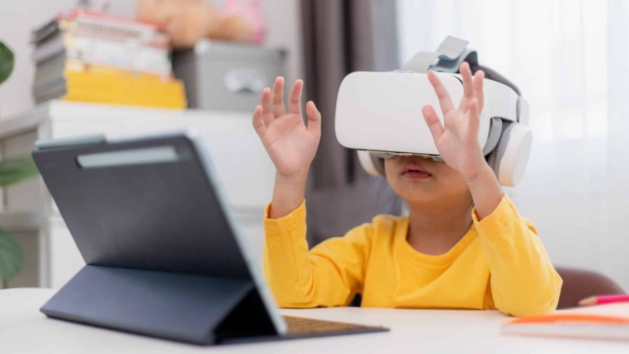 360 graden educatie phil en flo scaled e1689323455720 - 360 graden video laten maken - Geen categorie - Phil & Flo Creative Studio